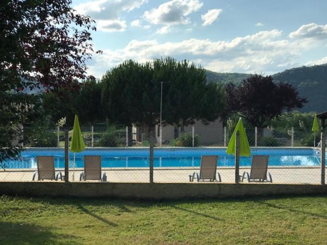 Camping Le Mondou Saint-Julien-de-Lampon Exterior photo